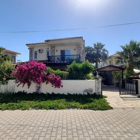 Utopia Villa *