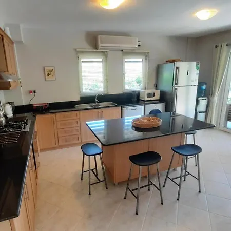 Utopia Villa *